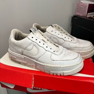 White Nike Air Force